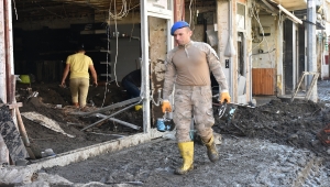 Bozkurt'taki selde iş yerleri sular altında kalan esnaf çalışmalardan memnun