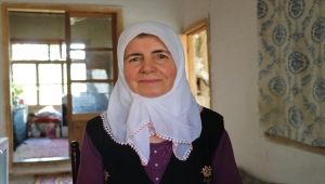 Burdur'da ağıl yangınında hayvanları telef olan şehit ailesini devlet yalnız bırakmadı