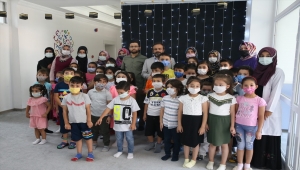 Çocuklardan yanan bölgelere fidan bağışı 