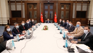 Cumhurbaşkanı Yardımcısı Oktay başkanlığında "Yerli Aşı Çalışmaları Değerlendirme Toplantısı" yapıldı