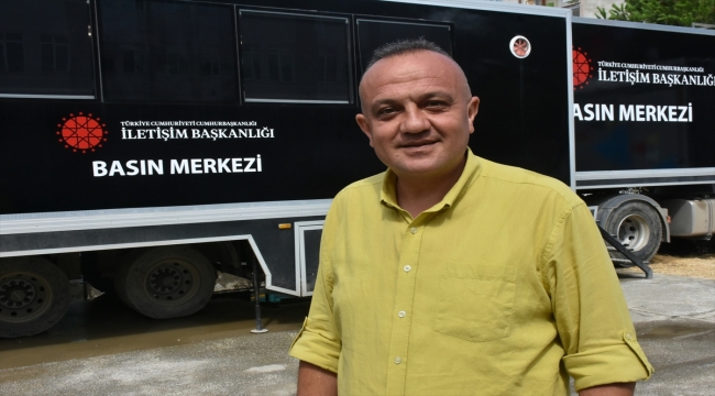 Cumhurbaşkanlığı İletişim Başkanlığı Basın Tırı, sel yaşanan Bozkurt'ta gazetecilere hizmet veriyor