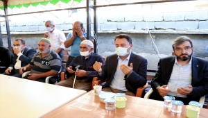 Deva Partisi Genel Başkanı Babacan, Konya'da öldürülen 7 kişinin yakınlarına taziye ziyaretinde bulundu: