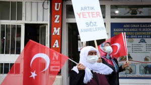 Diyarbakır annelerinden çocuklarına kavuşmak için mücadele veren Ağrılı ailelere destek