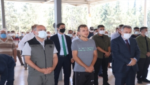 Düşen yangın söndürme uçağında yaşamını yitiren Edip Uzunoğlu'nun cenazesi Adana'da toprağa verildi