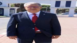 Ege Üniversitesi Rektörü Prof. Dr. Budak'tan yüz yüze eğitim öncesi öğrencilere "aşı olun" çağrısı