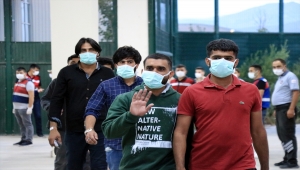 Erzurum'da 140 düzensiz göçmen sınır dışı edilmek üzere İstanbul'a gönderildi