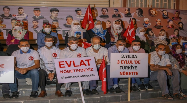 Evlat nöbetini 24 saat tutan Diyarbakır annelerinden destek çağrısı