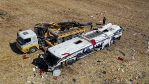 GÜNCELLEME 3 - Balıkesir'de yolcu otobüsü devrildi: 15 kişi öldü, 17 kişi yaralandı