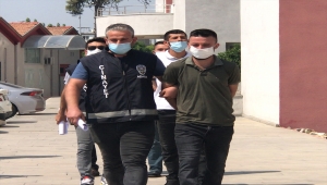 GÜNCELLEME - Adana'da bir kişiyi darbedip bıçakla yaraladıkları öne sürülen 3 zanlı tutuklandı