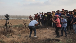 GÜNCELLEME - İsrail askerleri Gazze sınırında gösteri yapan Filistinlilere müdahalede bulundu