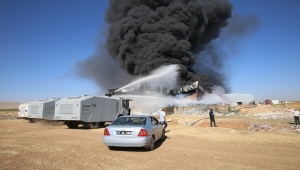 GÜNCELLEME - Mardin'de plastik dönüşüm fabrikasında çıkan yangın kontrol altına alındı