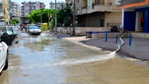 GÜNCELLEME - Mersin'de sağanak hayatı olumsuz etkiledi