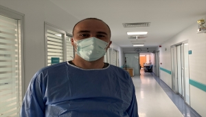 Hemşire oğlunun ısrarına rağmen aşı olmayan Kovid-19 hastası "aşı çağrısı" yaptı