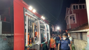 İstanbul'da bir cam atölyesi çıkan yangında kullanılamaz hale geldi