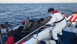İzmir'de 122 düzensiz göçmen yakalandı 