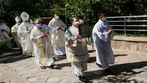İzmir'deki Meryemana Evi'nde ayin düzenlendi