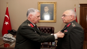 Kara Kuvvetleri Komutanlığında devir teslim töreni düzenlendi