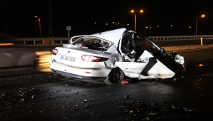 Kastamonu'da otomobil istinat duvarına çarptı: 3 ölü