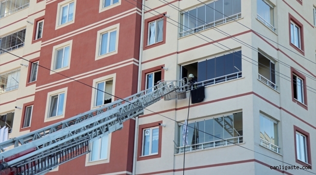 Kayseri Mithatpaşa'da apartman dairesinde çıkan yangın söndürüldü