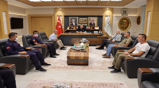 Kilis'te, Antalya, Muğla ve Osmaniye'deki orman yangınlarına müdahale eden personel altınla ödüllendirildi