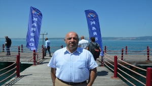 Kocaeli'de su altındaki "emektar vapur" müsilajdan arındırıldı