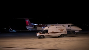 Lübnan'daki patlamada yaralanan 3 kişi ambulans uçakla Türkiye'ye getirildi