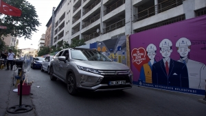 Mercan Katlı Otopark'ın kapalı olması esnafı ve vatandaşları mağdur ediyor 