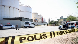 Mersin'de bir petrol depolama tesisinin boş tankında patlama
