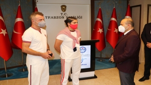 Olimpiyat şampiyonu Busenaz Sürmeneli'den Trabzon Valisi Ustaoğlu ve Büyükşehir Belediye Başkanı Zorluoğlu'na ziyaret