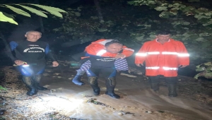 Ordu'da şiddetli yağış nedeniyle evlerinde mahsur kalan iki kişi kurtarıldı