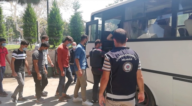 Osmaniye'de yurda yasa dışı yollardan giren 28 yabancı uyruklu yakalandı 