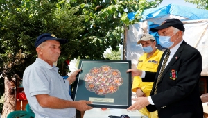 Paraguay'ın Ankara Büyükelçisi Valdez, Marmaris'teki yangında ölen Şahin Akdemir'in ailesini ziyaret etti