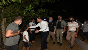 Şanlıurfa Valisi Erin yağıştan etkilenen mahallelerde incelemede bulundu