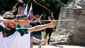 Sırbistan'da bölgesel okçuluk yarışması düzenleniyor