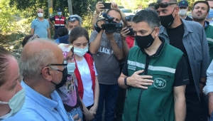 Tarım ve Orman Bakanı Pakdemirli'den Bartın'daki selde ölen kadının ailesine taziye ziyareti