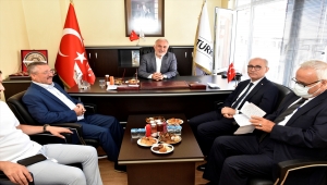 Türk Kızılay Genel Başkanı Kınık orman yangınlarında 300 bin kişiye destek sağladıklarını bildirdi