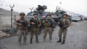 Türkiye ve Azerbaycan askerleri Kabil'de omuz omuza görev yapıyor