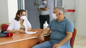 "TURKOVAC" aşısı geliştirildiği Erciyes Üniversitesinde gönüllülere uygulanıyor