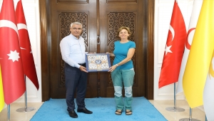 UNESCO Dünya Kültür Mirası Kalıcı Listesi'ne giren Arslantepe Höyüğü'nün kazı heyeti başkanı Malatya'da