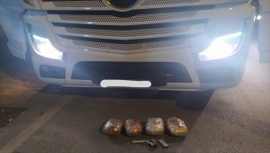 Adana'da bir tırda 4 kilo 550 gram esrar ele geçirildi