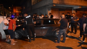 Adana'da "dur" ihtarına uymayan şüpheli kaza yapınca yakalandı