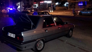 Adana'da polisten kaçmaya çalışan şüpheli kaza yapınca yakalandı