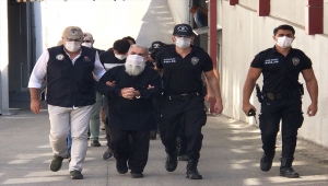 Adana ve İstanbul'daki DEAŞ operasyonunda yakalanan 8 zanlı adliyeye sevk edildi