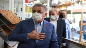 AK Parti Genel Başkan Yardımcısı Hayati Yazıcı, Rize'de esnafı ziyaret etti