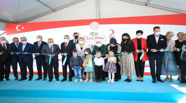 AK Parti Genel Başkanvekili Binali Yıldırım'ın eşi Semiha Yıldırım Kırklareli'nde anaokulu açılışı yaptı