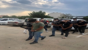 Antalya'da düğün konvoyunda havaya ateş açan ve tehlikeli araç kullanan 3 şüpheli yakalandı