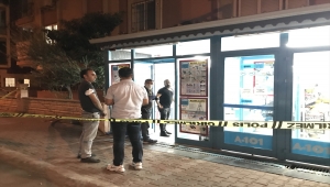 Antalya'da silah tehdidiyle marketten para çalan şüpheli aranıyor