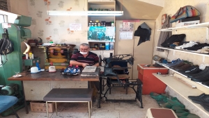 Ayakkabı imalatı ve tamirciliği mesleğini 43 yıldır ayakta tutmaya çalışıyor