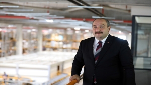 Bakan Varank'tan Nasdaq'ta halka açılan Hepsiburada'ya ziyaret