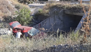 Bilecik'te otomobilin şarampole devrilmesi sonucu aynı aileden 4 kişi yaralandı